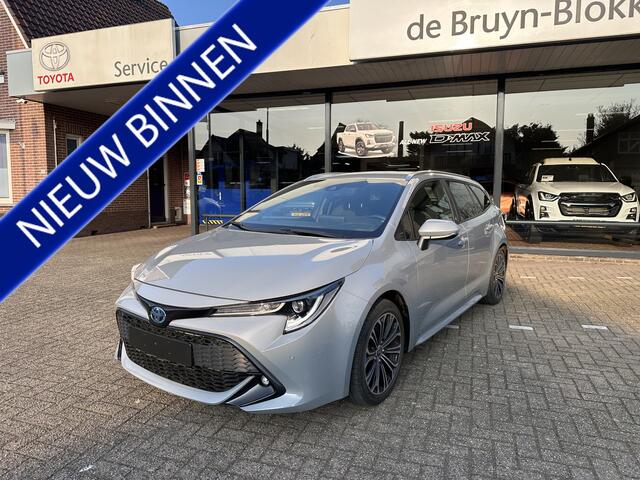 Toyota COROLLA Touring Sports 1.8 Hybrid Dynamic Manhattan Grey, mooiste kleur Automaat stoel- en stuurverwaming / parkeersensoren voor en achter / Blind Spot Monitor / afneembare trekhaak / winterbandenset / Apple Carplay / Android Auto / parkeercamera / Toyota 10 jaar