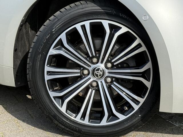 Toyota COROLLA Touring Sports 2.0 Hybrid Team D | Trekhaak | CarPlay | ACC | Camera | LED | 17 inch