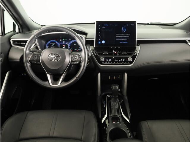 Toyota COROLLA Cross Hybrid 140 Style | Lederen bekleding | Elek. verstelbare bestuurdersstoel | Stoelverwarming | Parkeersensoren |