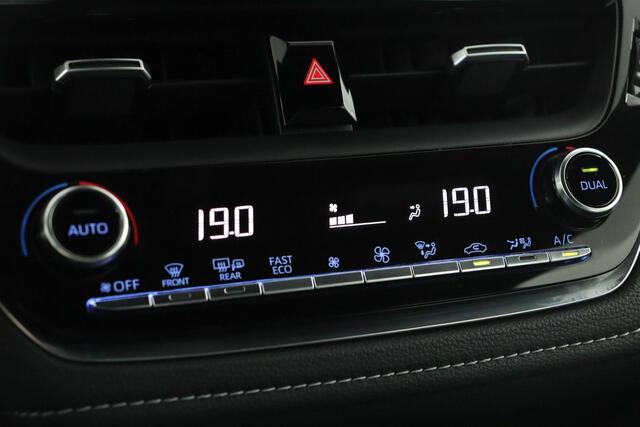 Toyota COROLLA Touring Sports 1.8 Hybrid First Edition | Trekhaak | Navigatie | Apple carplay & Android auto | All season banden