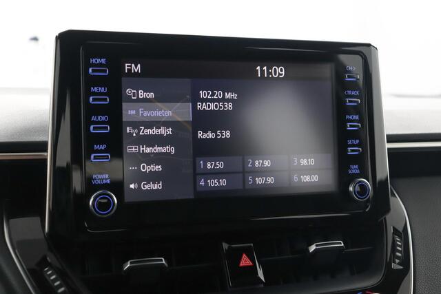 Toyota COROLLA Touring Sports 1.8 Hybrid First Edition | Trekhaak | Navigatie | Apple carplay & Android auto | All season banden