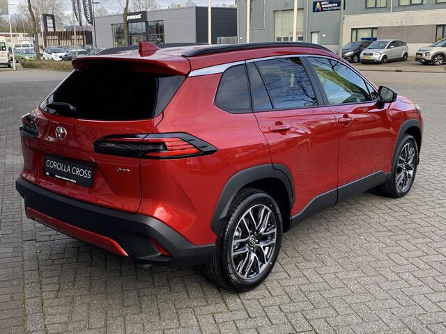 Toyota COROLLA Cross Hybrid 180 Dynamic Panoramadak / EXTRA INRUIL VOORDEEL ¤ 1500,--