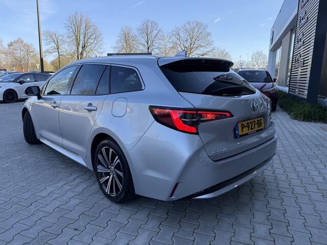 Toyota COROLLA Touring Sports 1.8 Hybrid Dynamic | Stoelverwarming | Parkeersensoren V+A
