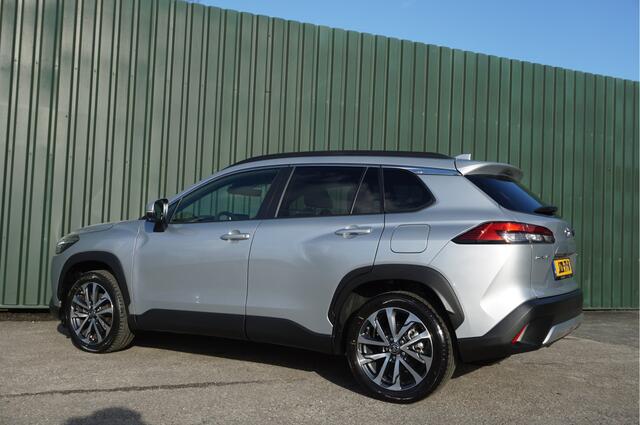 Toyota COROLLA Cross Hybrid 140 Dynamic + Carplay/ Keyless/ Elektr.achterklep/ Camera/ Nieuwstaat!