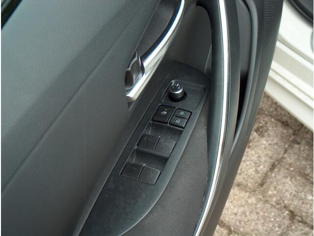 Toyota COROLLA 1.8 Hybrid Business