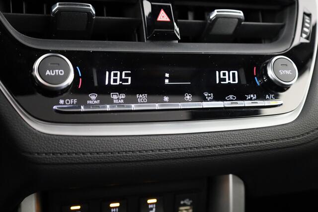 Toyota COROLLA Cross Hybrid 140 Style | Panoramadak | Stoel / Stuurwielverwarming | Elek. Kofferklep |