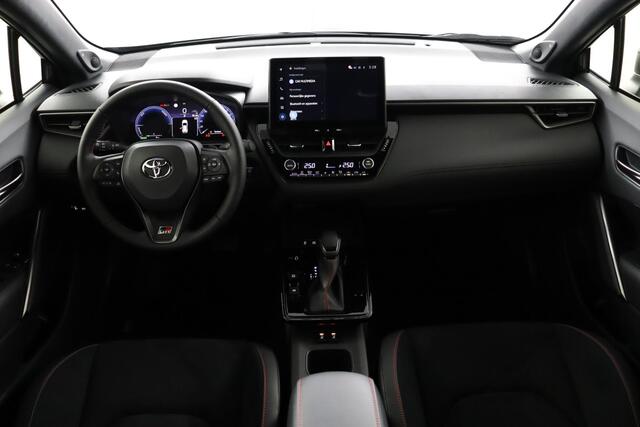 Toyota COROLLA Cross Hybrid 180 GR Sport | Nieuwe auto | Apple Carplay/Android Auto | Parkeersensoren | Elektische Achterklep |