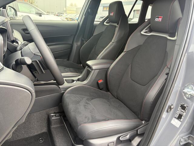 Toyota COROLLA Cross Hybrid 180 GR Sport Bi-Tone Nieuw NL Auto Voorraad Leverbaar JBL PDC