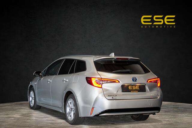 Toyota COROLLA 1.8 Hybrid Business Plus | Navigatie | Camera | Clima