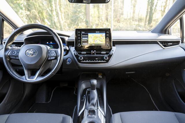 Toyota COROLLA 1.8 Hybrid Business Plus | Navigatie | Camera | Clima