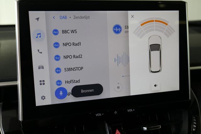 Toyota COROLLA Cross Hybrid 140 Dynamic Limited, Stuur & Stoelverwarming, BSM, Sensoren!