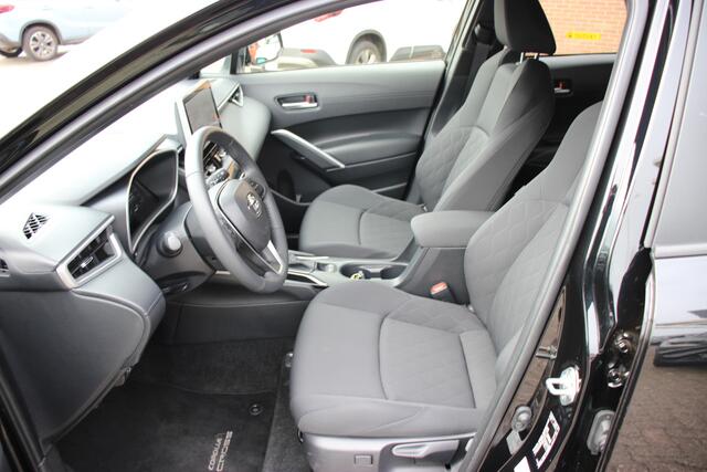 Toyota COROLLA Cross Hybrid 140 Style Automaat | Elek. achterklep | Adapt. cruise | Keyless |