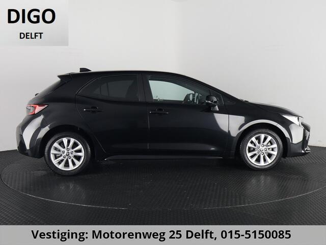 Toyota COROLLA HYBRID 140 BUSINESS BLACK ED. GARANTIE 5-2035* 15.000 KM!!! STOEL -EN STUURVERWARMNG . CAMERA . KEYLESS START/STOP . APPLE CARPLAY & ANDROID AUTO