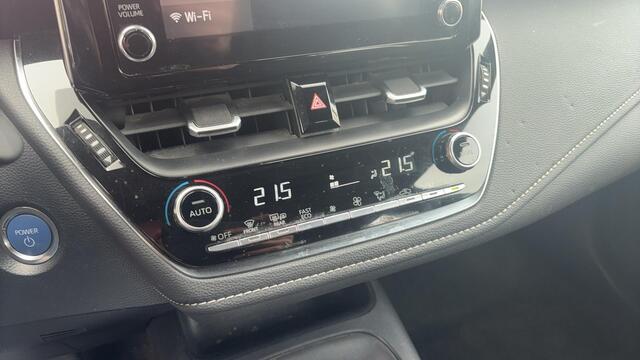 Toyota COROLLA Touring Sports 1.8 Hybrid Business TREKHAAK / CAMERA / CARPLAY / CLIMA / ACC / BLUETOOTH / DAB+ / NL-AUTO