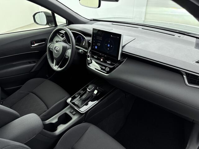 Toyota COROLLA Cross Hybrid 140 Dynamic | Apple Carplay & Android Auto | Parkeercamera | * | Direct leverbaar |