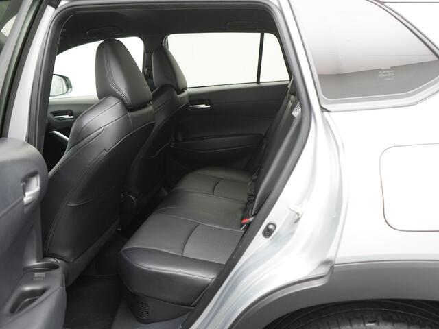 Toyota COROLLA Cross 2.0 High Power Hybrid First Edition | Stoelvewrwarming | Blind spot | Elektr. achterklep |