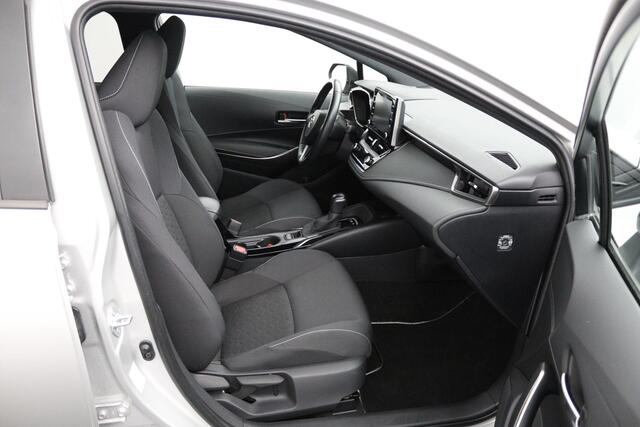Toyota COROLLA Touring Sports 1.8 Hybrid | Stoel en stuurverwarming | Trekhaak | Electrische achterklep |