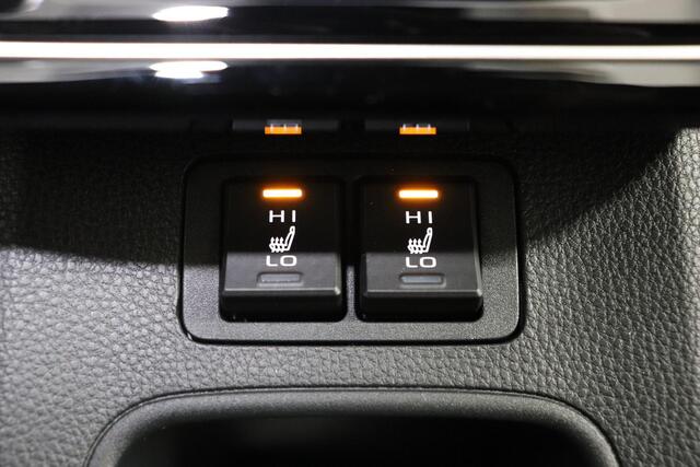 Toyota COROLLA Cross Hybrid 140 Dynamic, Trekhaak, Stuur & Stoelverwarming, BSM!