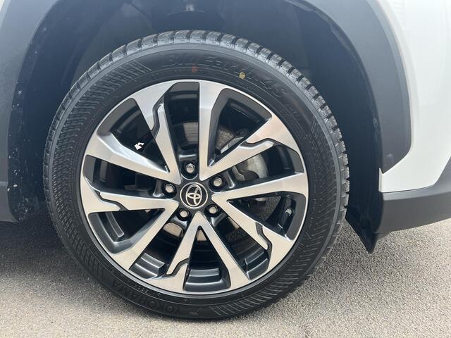 Toyota COROLLA Cross Hybrid 200 Dynamic MEERDERE KLEUREN LEVERBAAR! Stoelverwarming, Navigatie, Elektrische achterklep, Achteruitrijcamera, LM velgen, Privacy glass, smart Key, All-season banden