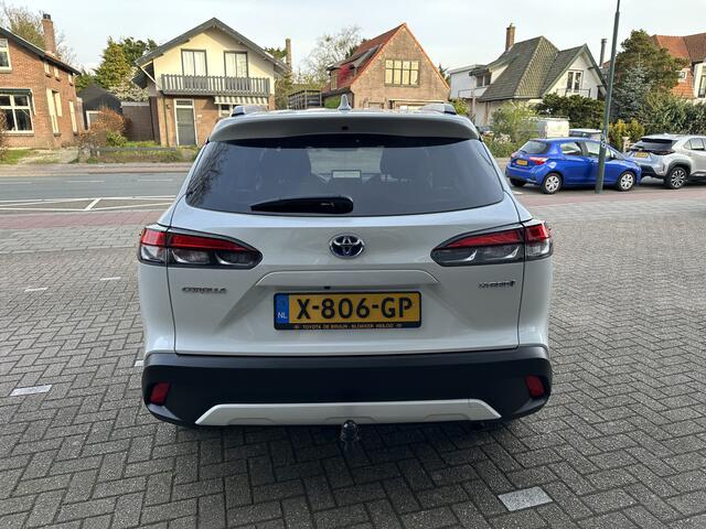 Toyota COROLLA Cross 2.0 High Power Hybrid Style 200 trekhaak / all-season banden / Apple Carplay / Android Auto / Stoel- en stuurverwarming / Dodehoekdetectie / Parkeersensoren voor en achter / Toyota 10 jaar garantie programma / Toyota Pechhulppas / rijklaarprijs