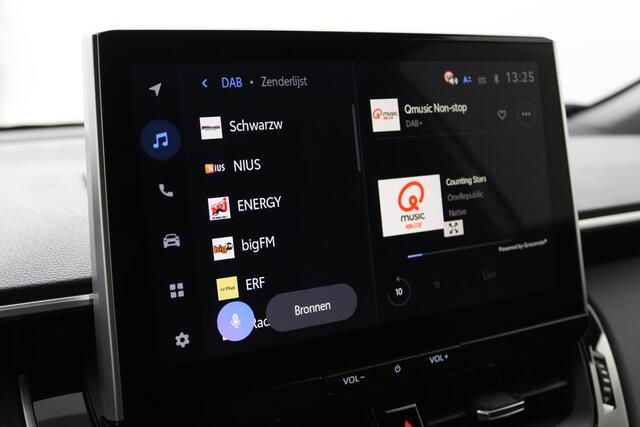 Toyota COROLLA Cross Hybrid 140 Dynamic | Demo | Stoel en stuurverwarming | Parkeersensoren | Electrische achterklep |