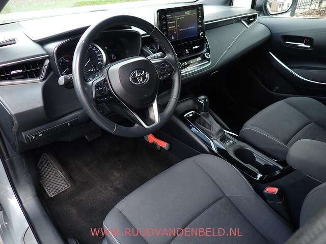 Toyota COROLLA 1.8 Hybrid Business CAMERA / CARPLAY / TREKHAAK / ACC