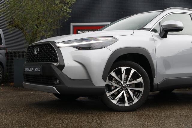 Toyota COROLLA Cross Hybrid 140 Style + Premium Pack I | BSM | Stuurverwarming | Elektrische achterklep |