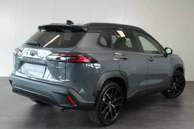 Toyota COROLLA Cross Hybrid 180 GR Sport, Plus Pack, Nieuw en in juli leverbaar met ¤2500 inruilpremie!