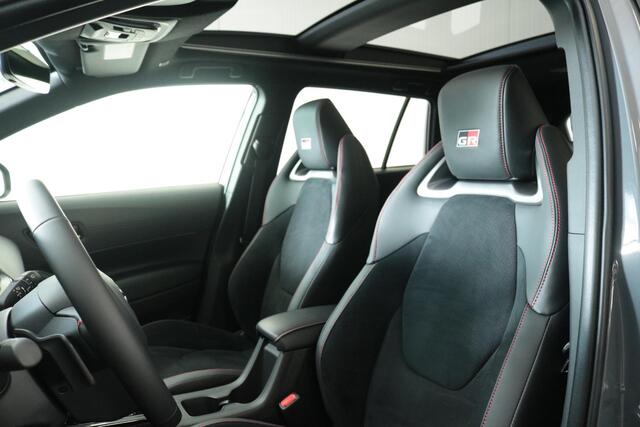 Toyota COROLLA Cross Hybrid 180 GR Sport, Plus Pack, Nieuw en in juli leverbaar met ¤2500 inruilpremie!