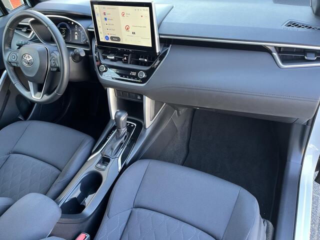 Toyota COROLLA Cross Hybrid 200 Dynamic | Trekhaak | Carplay | LED Koplampen | Keyless entry | 18 inch LM-velgen |