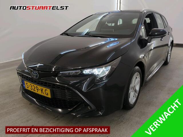 Toyota COROLLA Touring Sports 1.8 Hybrid Active 1e Eigenaar | Volledig Onderh | BTW | NAP | Camera | Navi | Carplay | ACC | Full Led | Bots | DAB | Keyless