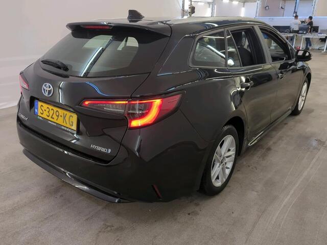 Toyota COROLLA Touring Sports 1.8 Hybrid Active 1e Eigenaar | Volledig Onderh | BTW | NAP | Camera | Navi | Carplay | ACC | Full Led | Bots | DAB | Keyless