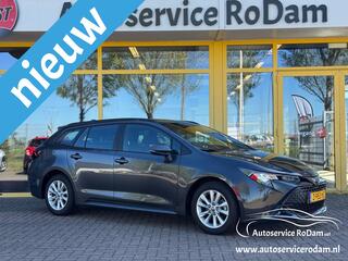 toyota-corolla-touring-sports-hybri