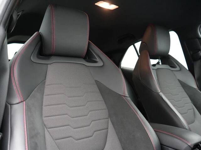 Toyota COROLLA 2.0 Hybrid Executive 184pk Dealer O.H | Adaptive Cruise | Head Up | Camera | Sportstoelen Verwarmd | Keyless | Apple Carplay | Navigatie | Blis | DAB |