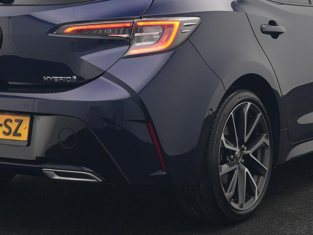 Toyota COROLLA 2.0 Hybrid Executive 184pk Dealer O.H | Adaptive Cruise | Head Up | Camera | Sportstoelen Verwarmd | Keyless | Apple Carplay | Navigatie | Blis | DAB |