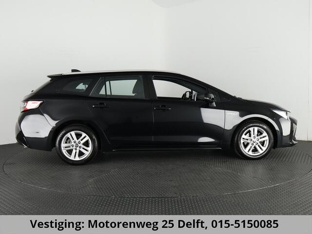 Toyota COROLLA Touring Sports 1.8 HYBRID BLACKLINE GARANTIE 11-2031! NAVIGATIE . ACHTERUITRIJ CAMERA . ADAPTIEVE CRUISE CONTROL .
