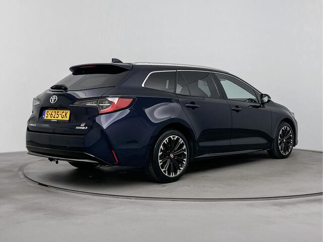 Toyota COROLLA Touring Sports 1.8 Hybrid GR-Sport | Trekhaak | Lichtmetalen Velgen | NL-Auto | Stoelverwarming |