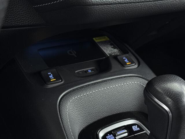 Toyota COROLLA Touring Sports 1.8 Hybrid GR-Sport | Trekhaak | Lichtmetalen Velgen | NL-Auto | Stoelverwarming |
