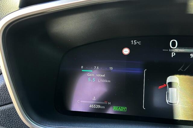 Toyota COROLLA Cross Hybrid 200 Advent. / Pano / 4X4