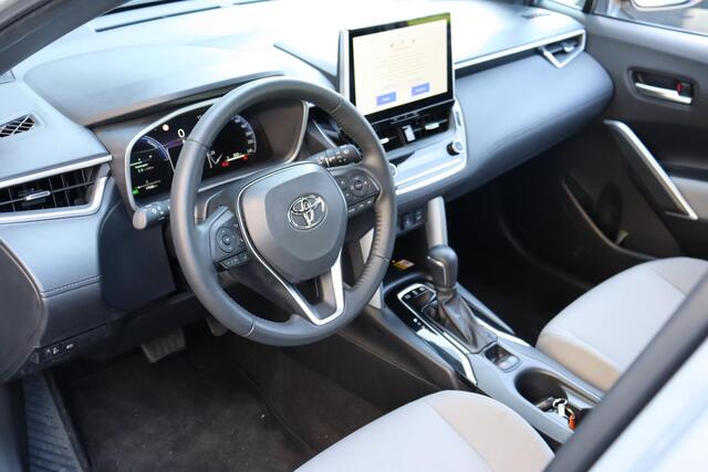 Toyota COROLLA Cross Hybrid 140 Style Limited, Blind Spot stuur- en stoelverwarming
