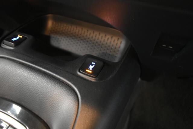 Toyota COROLLA Touring Sport 1.8 Hybrid Trekhaak Camera Stoel/stuurverwarming