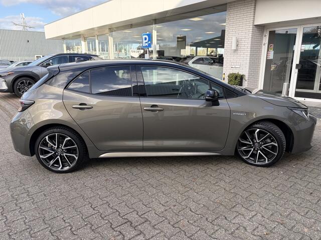 Toyota COROLLA 2.0 Hybrid Executive | Bi-tone | Stoelverwarming | Sensoren V/A