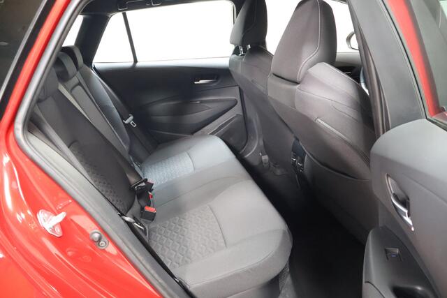 Toyota COROLLA Touring Sports 1.8 Hybrid Active | Camera | Carplay | Clima | NL-Auto | Dealer Onderhouden