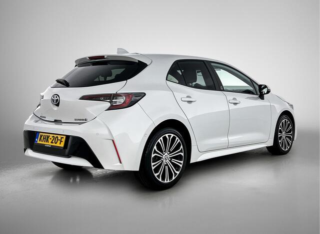 Toyota COROLLA 1.8 Hybrid Dynamic 2e set winterbanden + lichtmetalen velgen op 4e etage