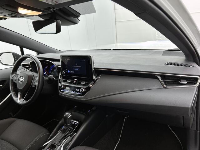 Toyota COROLLA 1.8 Hybrid Dynamic 2e set winterbanden + lichtmetalen velgen op 4e etage