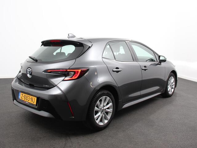 Toyota COROLLA Hybrid 140pk Automaat Active Navigatie Apple Carplay/Android Auto Climate Control Cruise Control 17"Lichtmetalen velgen