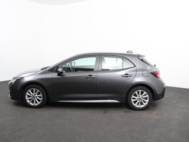 Toyota COROLLA Hybrid 140pk Automaat Active Navigatie Apple Carplay/Android Auto Climate Control Cruise Control 17"Lichtmetalen velgen
