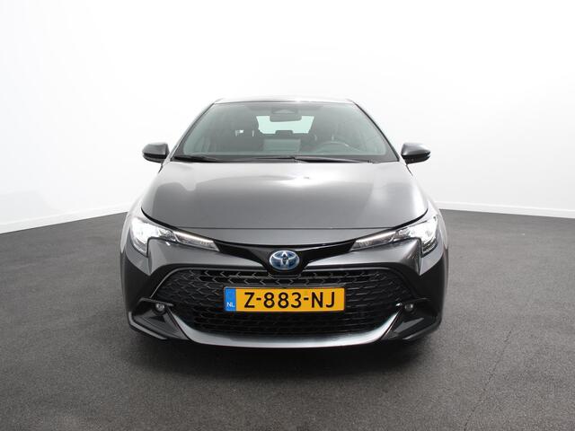 Toyota COROLLA Hybrid 140pk Automaat Active Navigatie Apple Carplay/Android Auto Climate Control Cruise Control 17"Lichtmetalen velgen