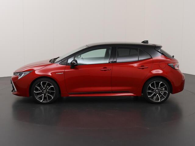 Toyota COROLLA 1.8 Hybrid Business Edition | Trekhaak | Navigatie | Parkeercamera | Stoelverwarming | Apple Carplay/Android Auto | Cruise Control Adaptief | LED | HUD |