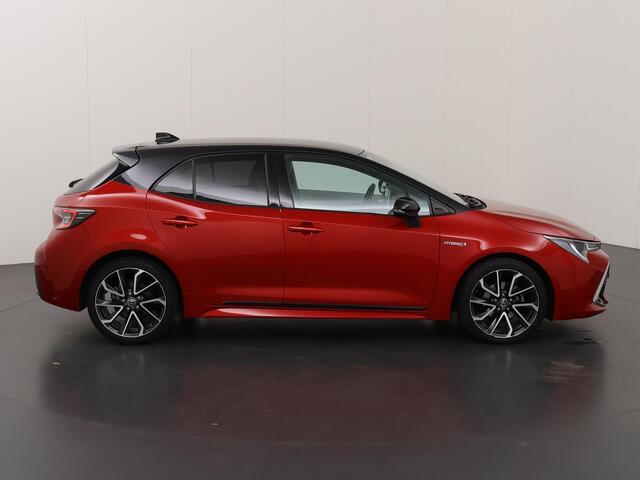 Toyota COROLLA 1.8 Hybrid Business Edition | Trekhaak | Navigatie | Parkeercamera | Stoelverwarming | Apple Carplay/Android Auto | Cruise Control Adaptief | LED | HUD |
